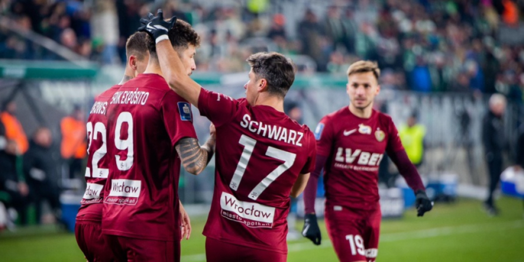 Snajper i bramkarz dają Śląskowi kolejne trzy punkty - fot. slaskwroclaw.pl