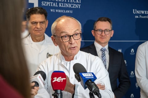 Robot ortopedyczny w akcji. Rosa pomaga przy operacjach kolana - 17