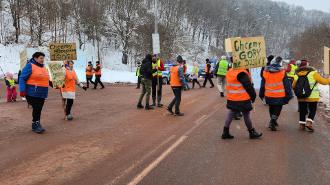 Zamiast asfaltu - błoto. Mieszkańcy Tłumaczowa protestują - 1