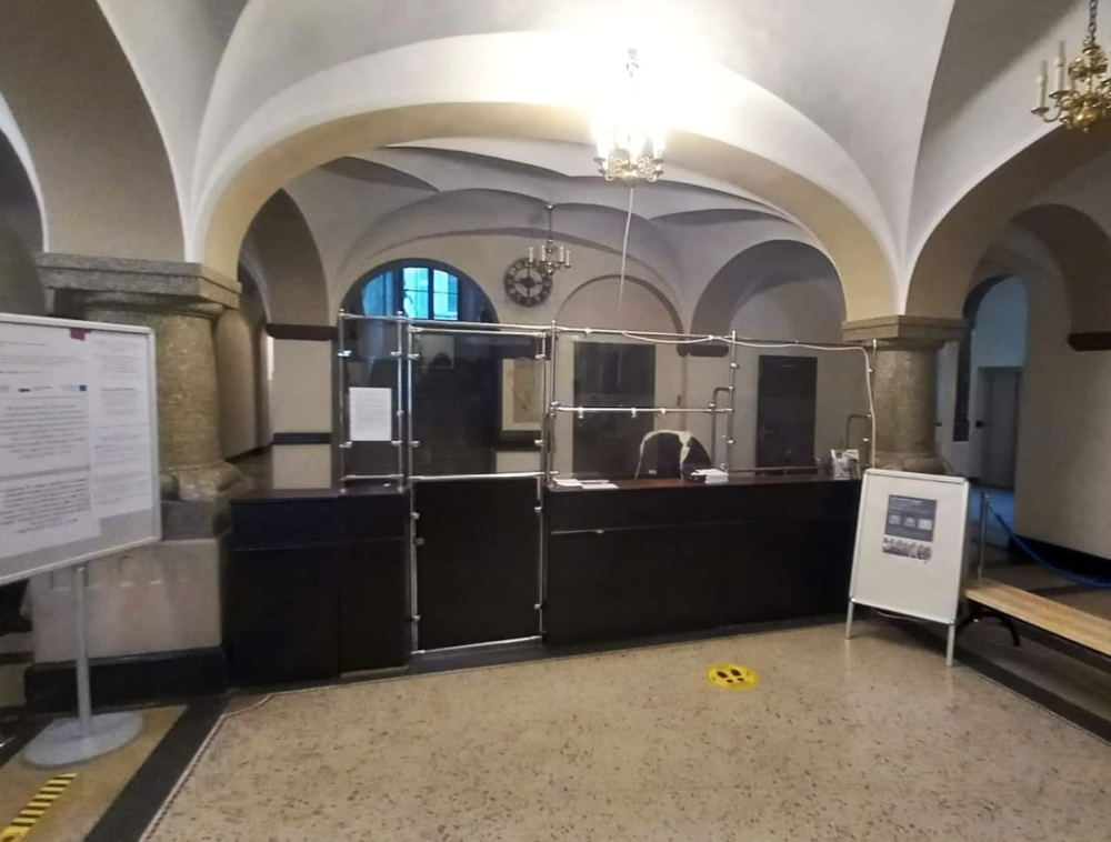Legnica: Barykada w magistracie jednak nie zniknie - fot. Andrzej Andrzejewski