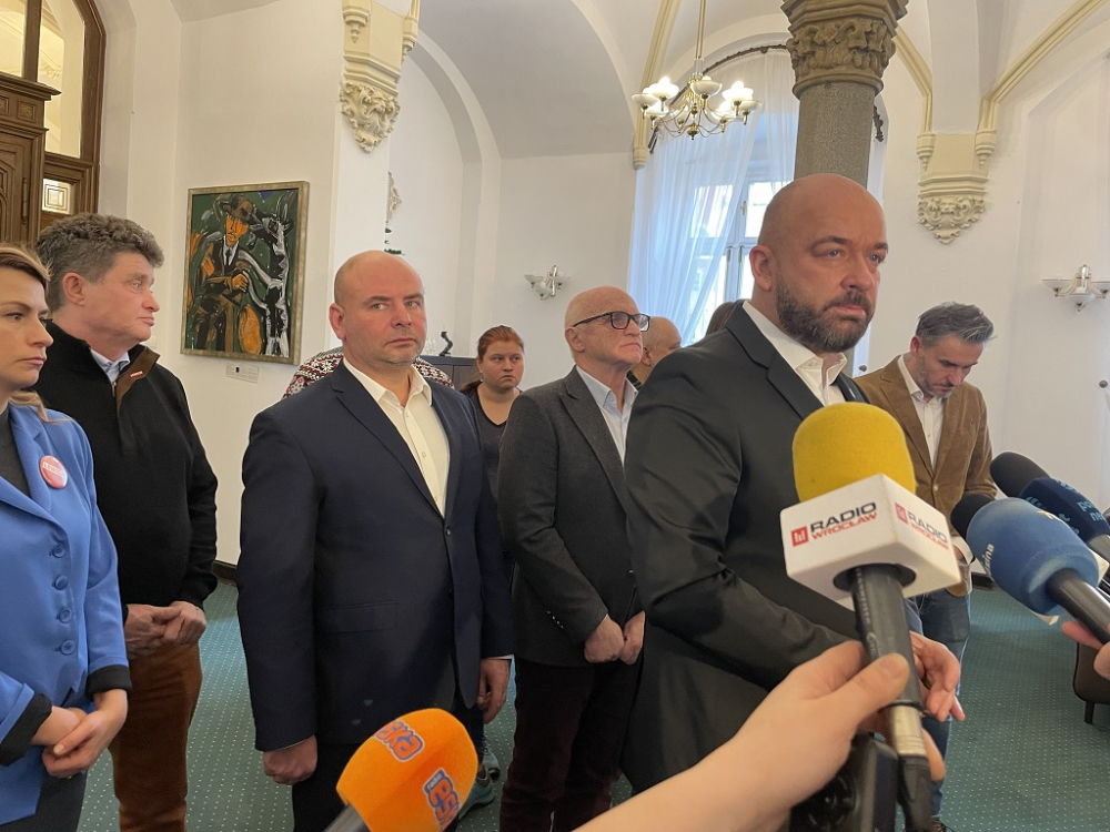 Dwóch radnych Nowej Lewicy opuści prezydencki klub w Radzie Miejskiej Wrocławia - fot. Ida Górska