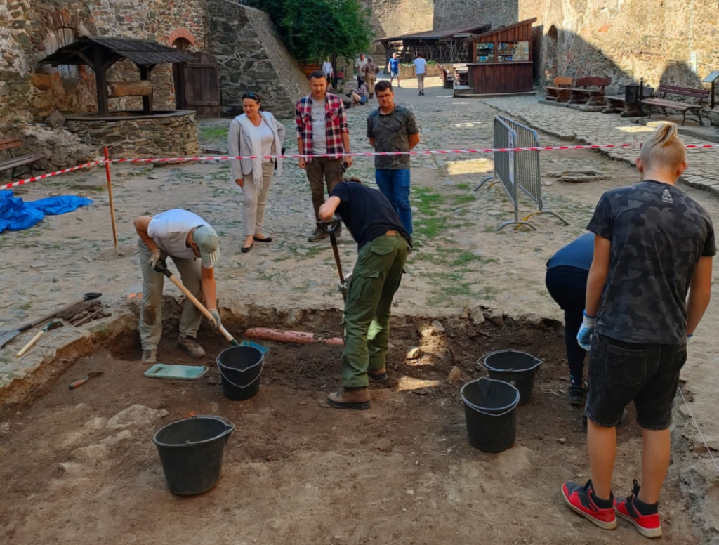 Bolkowianie chcą odkryć nieznane zakamarki zamku - Fot: Muzeum Karkonoskie w Jeleniej Górze