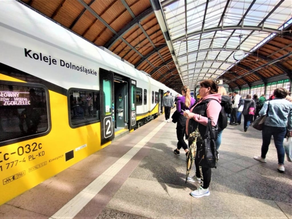 Ząbkowice Śląskie walczą o pociąg do Wrocławia - fot. RW