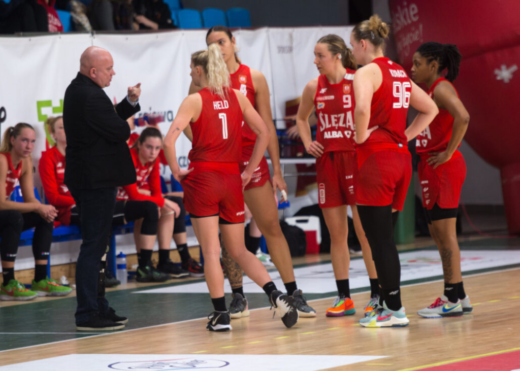 Basket Liga Kobiet: wygrane Ślęzy i KGHM BC Polkowice - fot. slezawroclaw.pl
