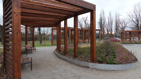 Więcej zieleni na Gazowej - nowe skwery gotowe - 3