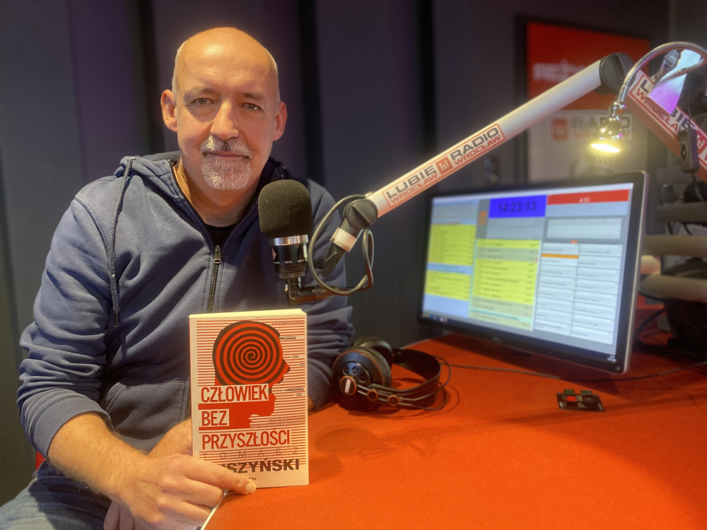 Tomasz Duszyński z nową książką: "Człowiek bez przyszłości" - fot. Radio Wrocław