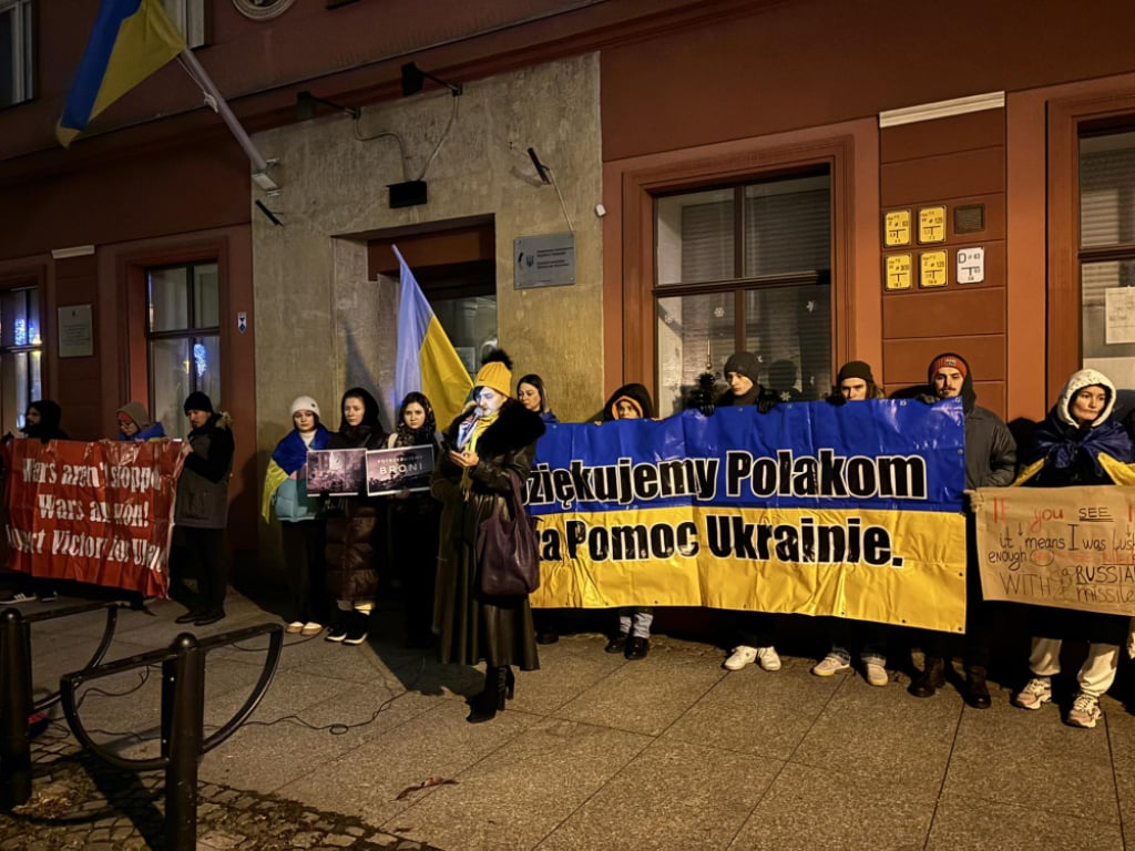 Ukraińscy mieszkańcy Wrocławia manifestowali w obronie swojego kraju  - fot. Mateusz Florczyk