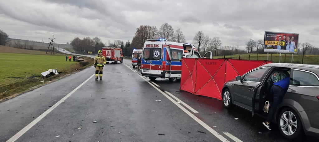 Jedna osoba zginęła w wypadku niedaleko Głogowa - fot. 112 Polkowice
