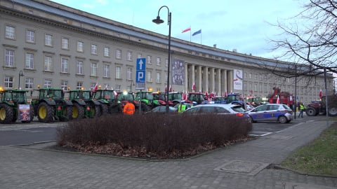 Krajobraz po proteście rolników. Spalona ziemia i wieniec - 19