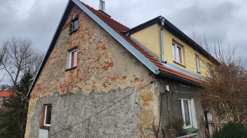Mieszkańcy gminnego budynku w Bystrzycy Kłodzkiej skarżą się na złe warunki - 3