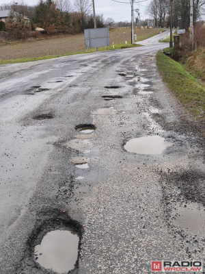 Mieszkańcy Złotoryi i okolic mają już dość dziurawych dróg - 1