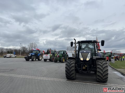 Rozpoczął się kolejny dzień rolniczych strajków - 12