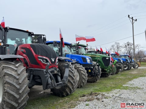 Rozpoczął się kolejny dzień rolniczych strajków - 2