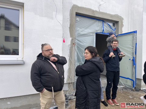 Jak idzie budowa przedszkola i żłobka na Złotnikach? Rodzice mogli zajrzeć do środka - 0