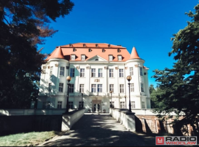 Jeden z najpiękniejszych wrocławskich zamk&oacute;w przejdzie remont [WIDEO]