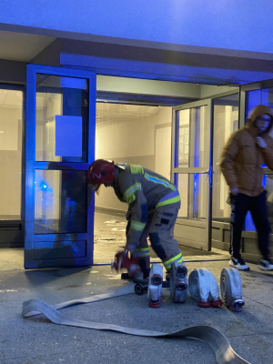 Pożar na wrocławskim Manhattanie. Ewakuowano ponad sto osób [ZDJĘCIA] - 9