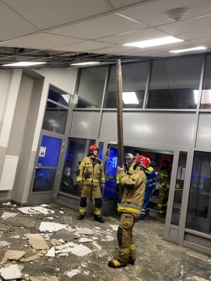 Pożar na wrocławskim Manhattanie. Ewakuowano ponad sto osób [ZDJĘCIA] - 11