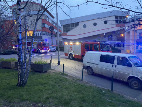 Pożar na wrocławskim Manhattanie. Ewakuowano ponad sto osób [ZDJĘCIA] - 12