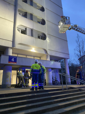 Pożar na wrocławskim Manhattanie. Ewakuowano ponad sto osób [ZDJĘCIA] - 8