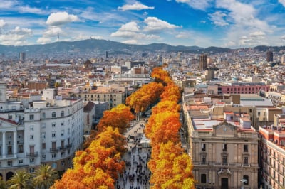Barcelona – hiszpańskie miasto doskonałe na letni wypad ze znajomymi