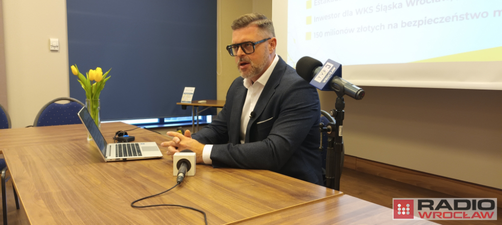 Budowa metra, bilet na MPK za złotówkę oraz estakada na Zwycięskiej. Jerzy Michalak przedstawił swoje wyborcze obietnice - fot. Beata Makowska / Radio Wrocław