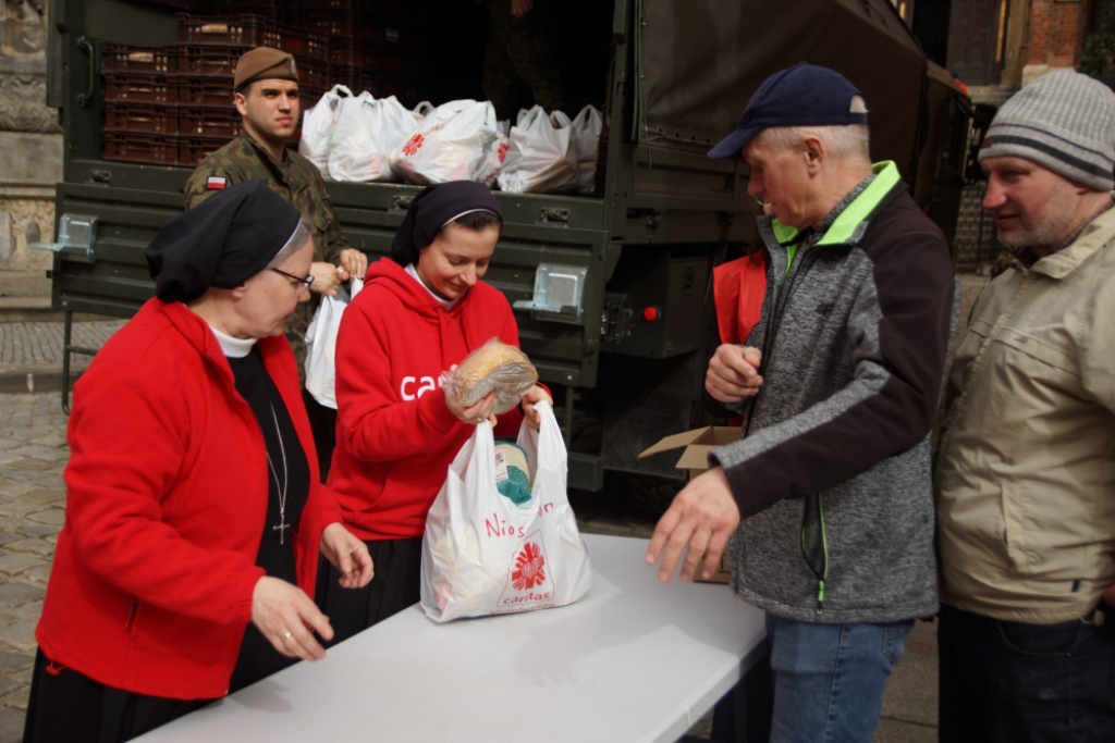 600 paczek dla potrzebujących od Caritas - Fot: Caritas Wrocław