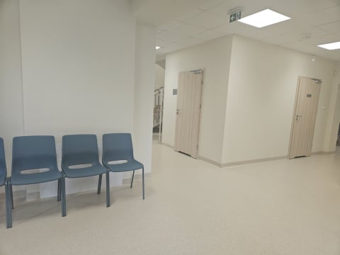 Pacjenci z Legnickiego Pola mają powód do zadowolenia, gminna przychodnia oficjalnie otwarta - 1