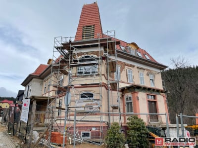 Trwa remont budynku Urzędu Miasta w Karpaczu, będzie kosztował dziesiątki milionów