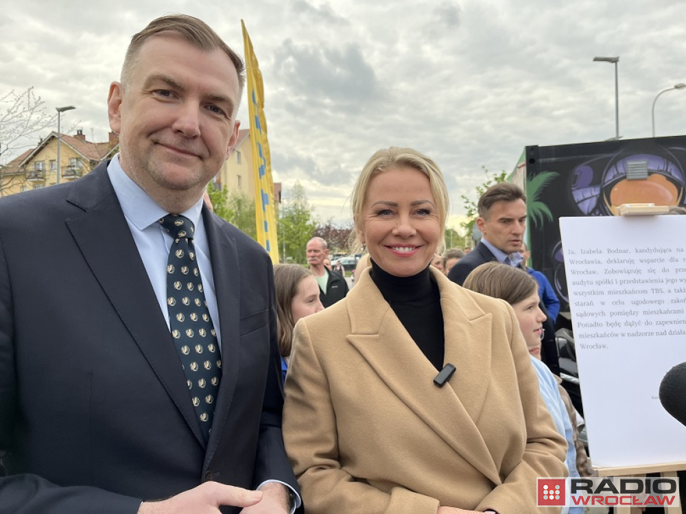 Grzegorz Prigan o Izabeli Bodnar – Mamy wspólny front w temacie Wrocławskich TBS-ów. Jednak pełnego poparcia jeszcze nie daję - Fot: Beata Makowska