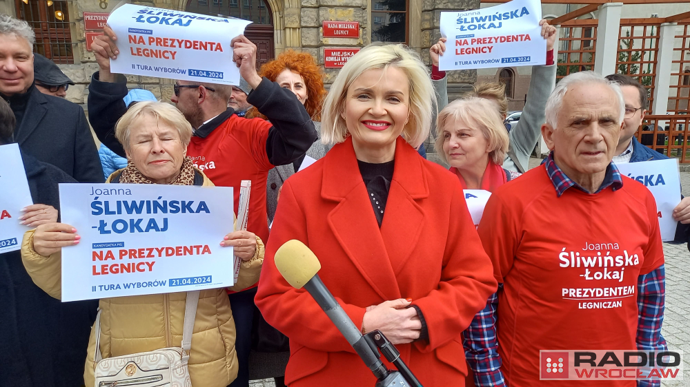 Joanna Śliwińska-Łokaj prosiła wyborców o niekierowanie się partyjnym logo - fot. Andrzej Andrzejewski / Radio Wrocław