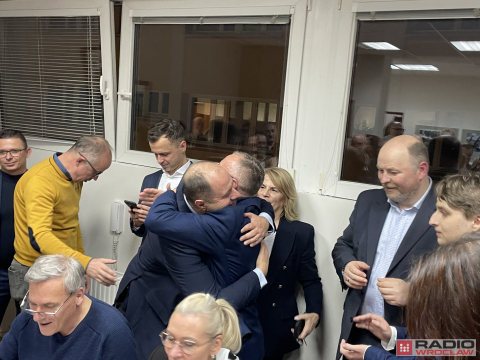 Sutryk, Łużniak, Moskal-Słaniewska na kolejną kadencję. Kupaj prezydentem Legnicy - 13