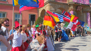 DRJ: Festiwal Kwiat&oacute;w w Zamku Książ