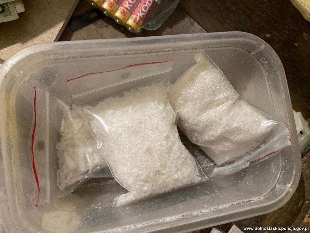 Policjanci zlikwidowali laboratoria, w których produkowano metamfetaminę – fot. Policja
