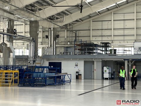 300 nowych miejsc pracy na wrocławskim lotnisku. Ryanair otworzył drugi hangar  - 3