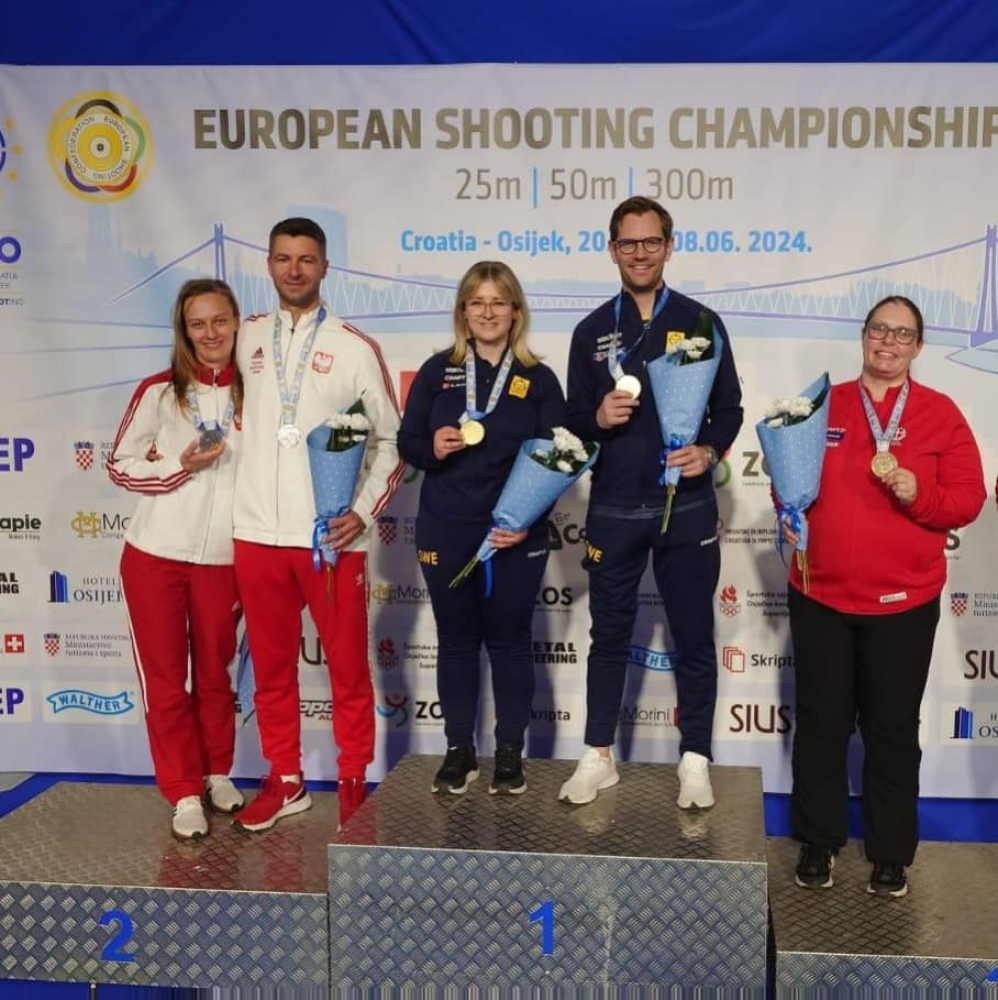 Srebrny medal małżeństwa Romańczyków w karabinie na Mistrzostwach Europy - fot. Facebook/ Polski Związek Strzelectwa Sportowego