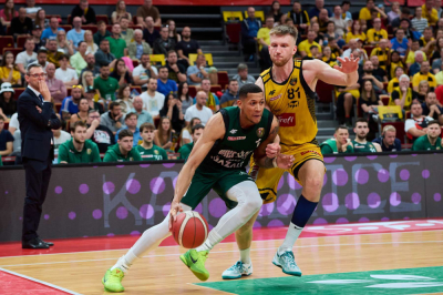 Trefl pokonany. WKS nadal w grze o finał