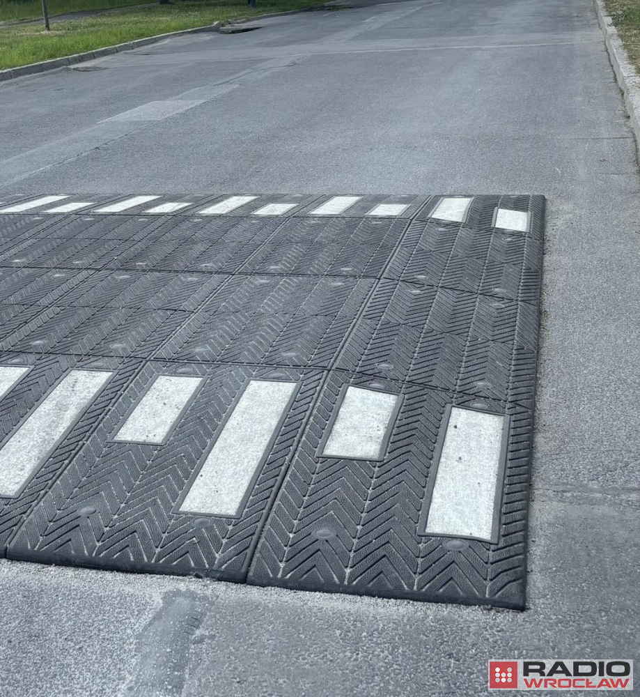 Nowa trasa off-roadowa? Nie, to Wilanowska na wrocławskim Zakrzowie - fot. Mateusz Florczyk, Radio Wrocław