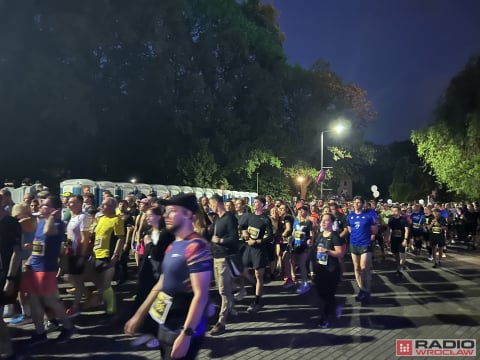 Pobiegliśmy z 10. Wrocław Nocnym Półmaratonem [ZDJĘCIA} - 9