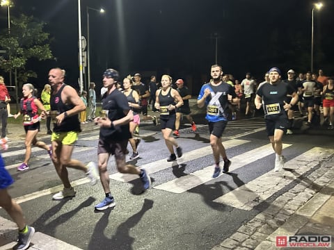 Pobiegliśmy z 10. Wrocław Nocnym Półmaratonem [ZDJĘCIA} - 5
