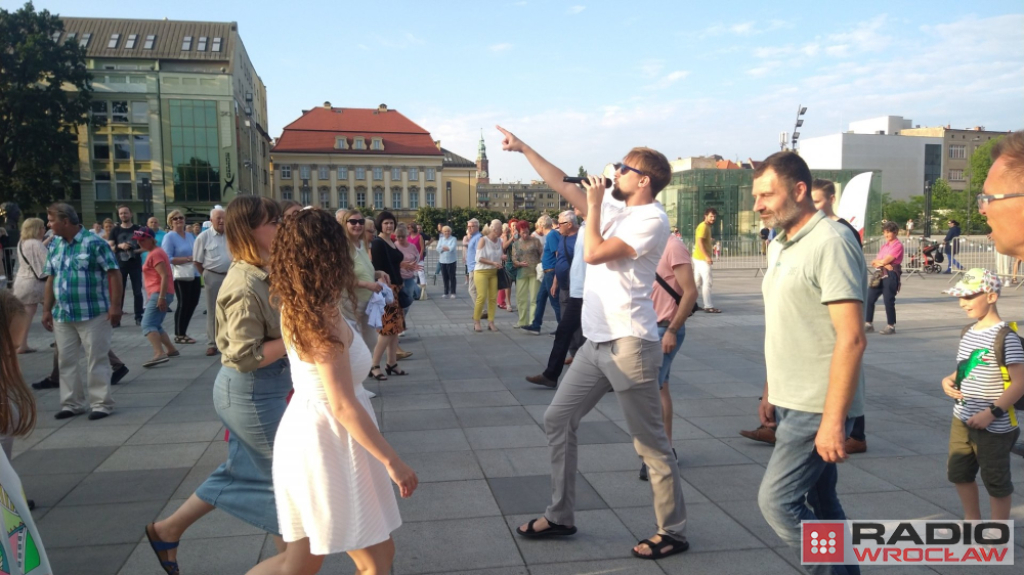 Sobotnie potańcówki wracają na pl. Wolności we Wrocławiu  - fot. archiwum Radio Wrocław