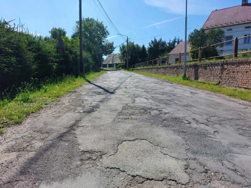 Na ten remont czekało wielu mieszkańców Kłodzka: ulica Zajęcza do naprawy - fot. Urząd Miasta w Kłodzku