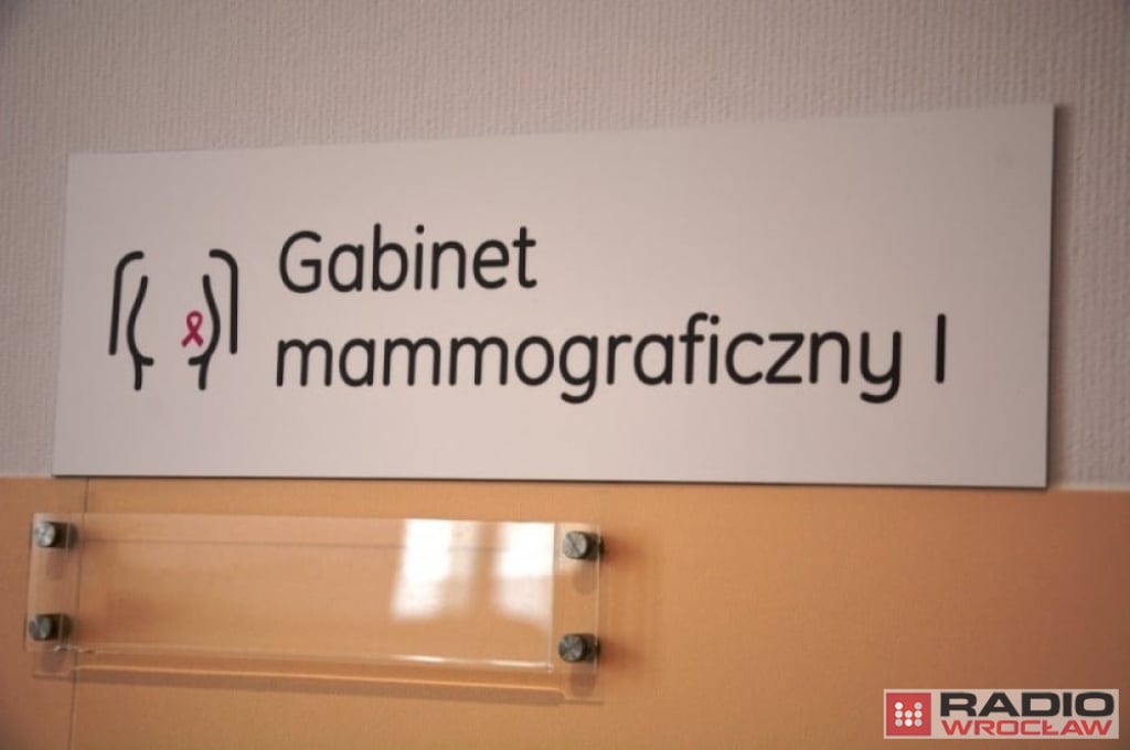Terenowe mammografy stoją i czekają, pacjentki się nie badają - zdjęcie ilustracyjne: fot. RW