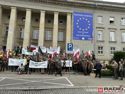 Związek Leśnik&oacute;w Polskich protestował przed Urzędem Wojew&oacute;dzkim