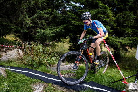 Pobiegli i wjechali na Okraj. XI Bieg alpejski i uphill MTB w Kowarach - 9