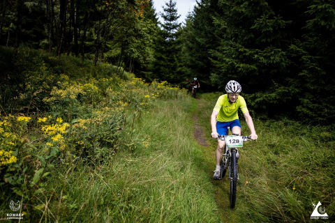 Pobiegli i wjechali na Okraj. XI Bieg alpejski i uphill MTB w Kowarach - 18