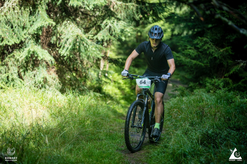 Pobiegli i wjechali na Okraj. XI Bieg alpejski i uphill MTB w Kowarach - 33