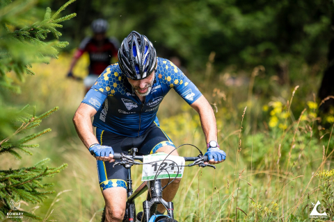 Pobiegli i wjechali na Okraj. XI Bieg alpejski i uphill MTB w Kowarach - 44