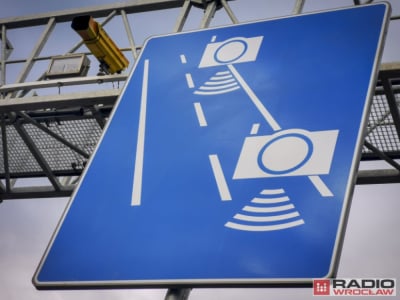 Będzie więcej odcinkowych pomiar&oacute;w prędkości. Dwa z nich mają pojawić się na A4