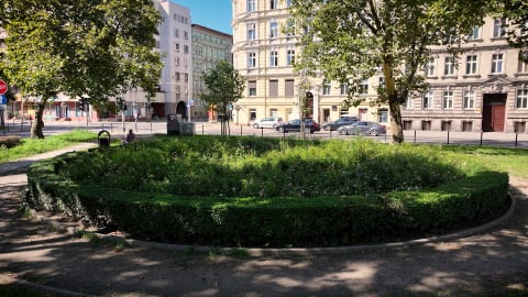 Jak wygląda miejsce legendarnej "Libacji na skwerku"? Po 14 latach odnaleźliśmy skwer w centrum Wrocławia...  - 1