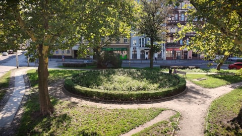 Jak wygląda miejsce legendarnej "Libacji na skwerku"? Po 14 latach odnaleźliśmy skwer w centrum Wrocławia...  - 5